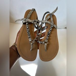 BCBGmaxazria size 6.5 flats..